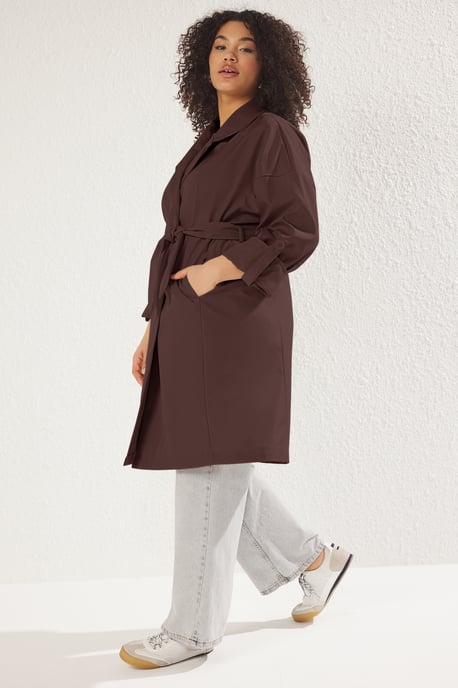 Trendyol Curve Damen Braun Einfarbig Oversize Große Größen Trenchcoats - Image 4