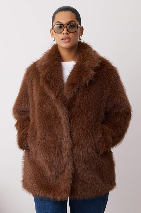 Trendyol Curve Damen Braun Einfarbig Lang Regular Fit Große Größen Mäntel - Image 1