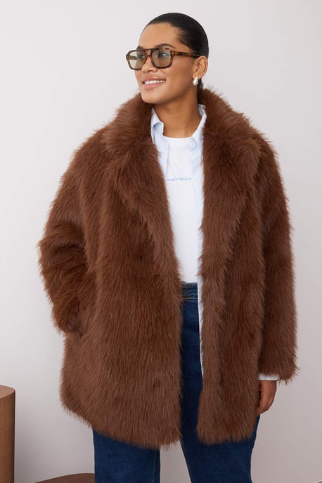 Trendyol Curve Damen Braun Einfarbig Lang Regular Fit Große Größen Mäntel - Image 6