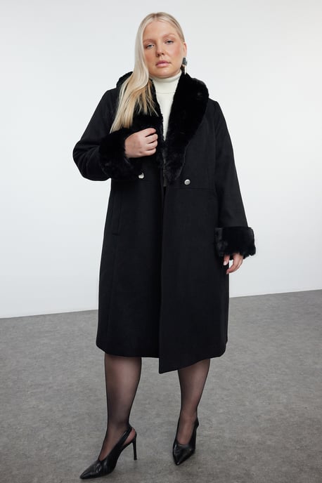 Trendyol Curve Damen Schwarz Einfarbig Lang Regular Fit Große Größen Mäntel - Image 6