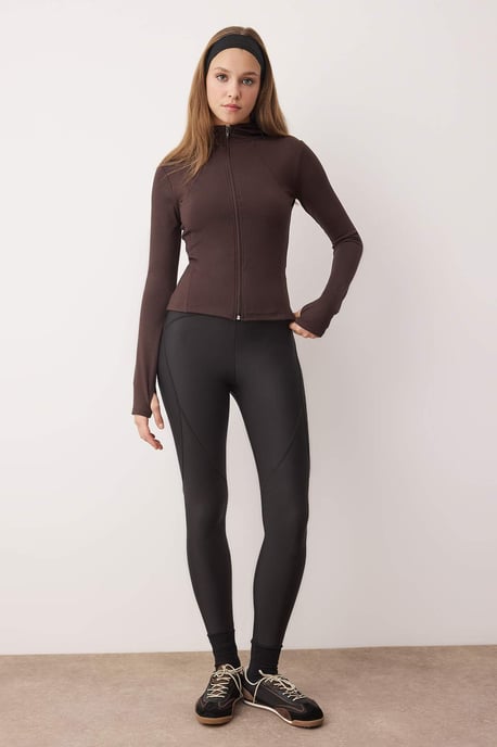 TRENDYOLMİLLA Damen Braun Einfarbig Tailliert Sport- Blazer - Image 3