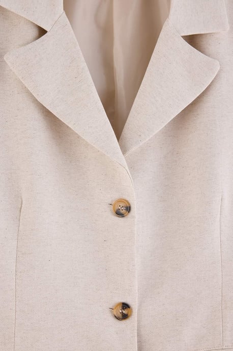 Trendyol Curve Damen Beige Einfarbig Kurz Tailliert Große Größen Blazer - Image 5