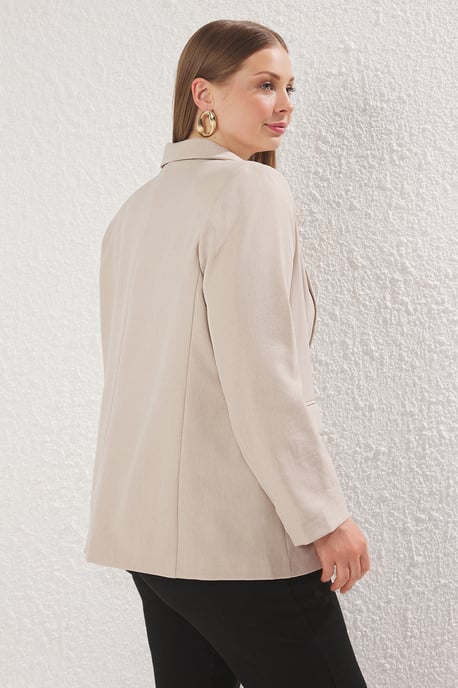 Trendyol Curve Damen Beige Einfarbig Lang Relaxed Fit Große Größen Blazer - Image 4