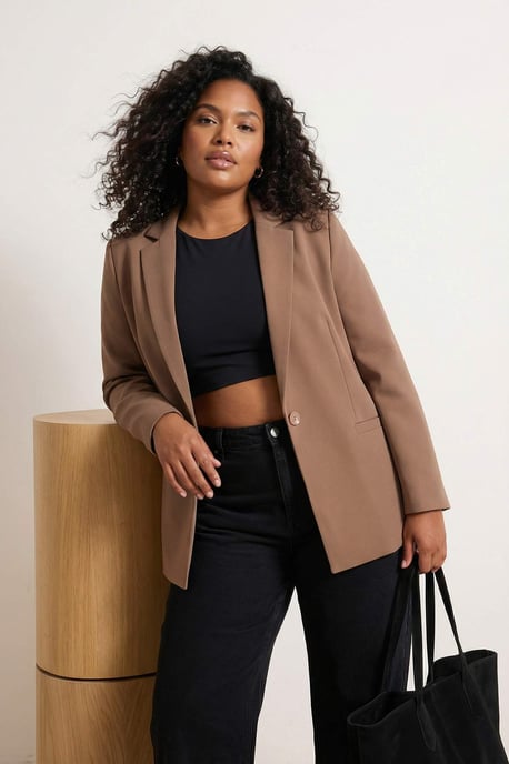 Trendyol Curve Damen Braun Einfarbig Lang Regular Fit Große Größen Blazer - Image 1