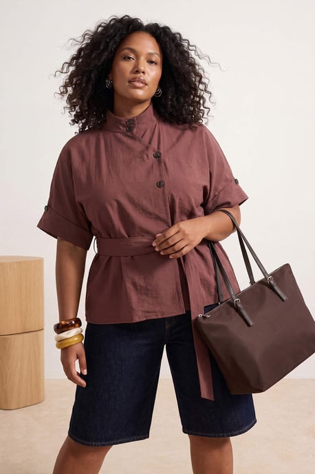 Trendyol Curve Damen Braun Einfarbig Kurz Regular Fit Große Größen Blazer - Image 1