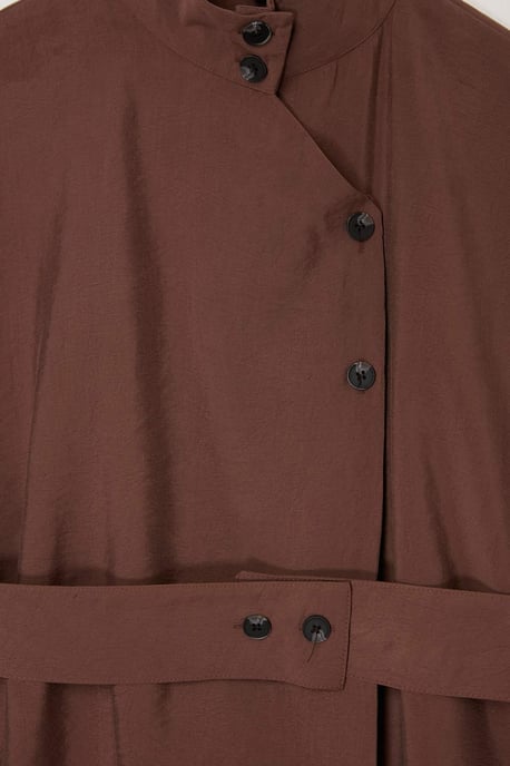 Trendyol Curve Damen Braun Einfarbig Kurz Regular Fit Große Größen Blazer - Image 4
