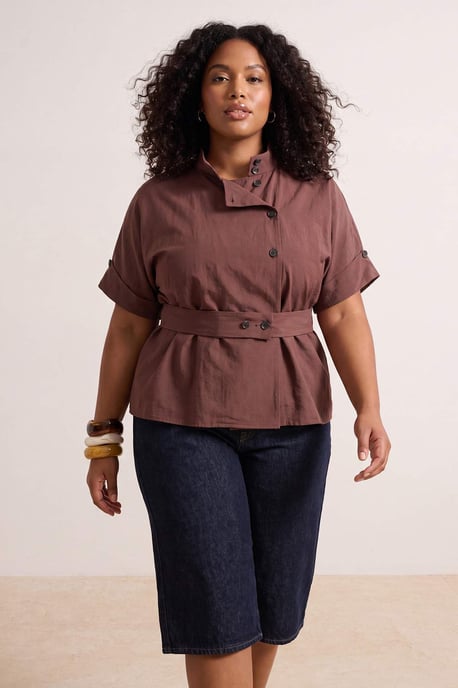 Trendyol Curve Damen Braun Einfarbig Kurz Regular Fit Große Größen Blazer - Image 6