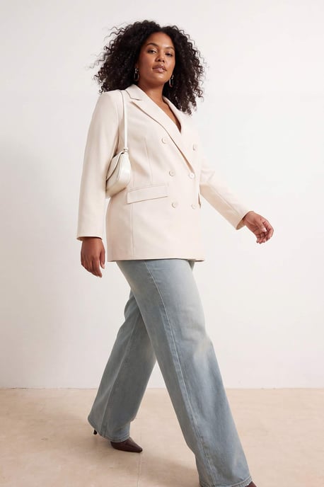 Trendyol Curve Damen Ecru Einfarbig Lang Regular Fit Große Größen Blazer - Image 6