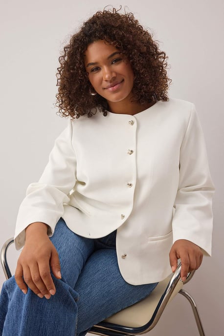 Trendyol Curve Damen Ecru Einfarbig Lang Regular Fit Große Größen Blazer - Image 1