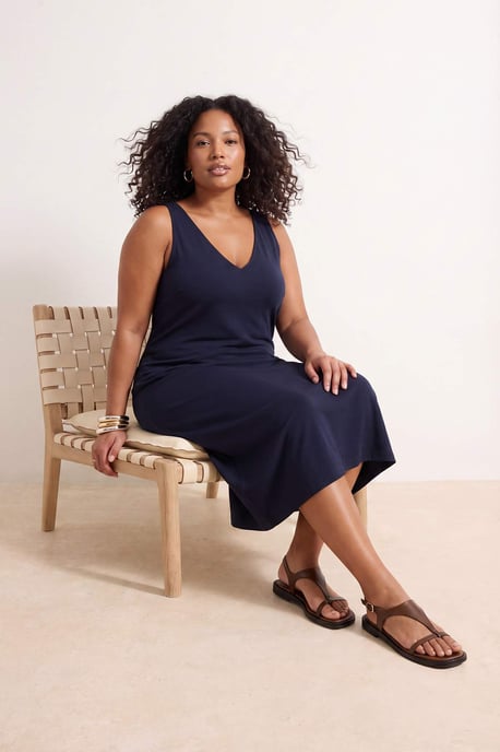 Trendyol Curve Damen Grau Einfarbig Midi Ärmellos Casual Gerade Große Größen Kleid - Image 6