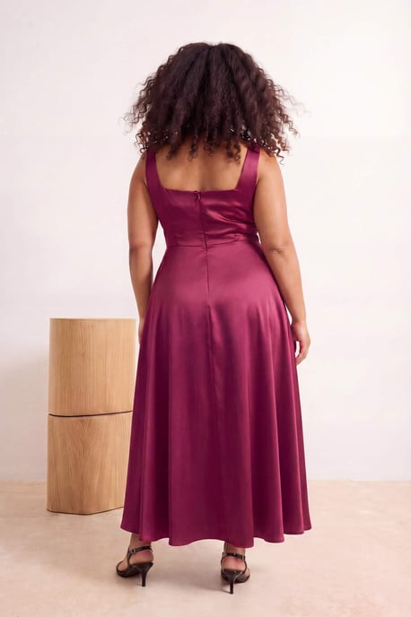 Trendyol Curve Damen Rosa Einfarbig Midi Ärmellos Elegant/Abend Bodycon Große Größen Kleid - Image 2