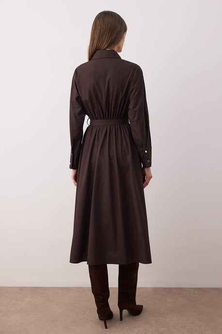 TRENDYOLMİLLA Damen Braun Einfarbig Midi Lang Casual Hemdblusenkleid Kleider - Image 4