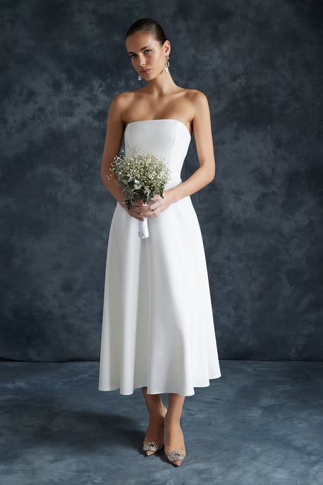 TRENDYOLMİLLA Damen Weiß Einfarbig Midi Ärmellos Elegant/Abend Skater Kleider - Image 5