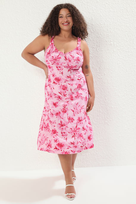 Trendyol Curve Damen Rosa Geblümt Midi Ärmellos Casual A-Linie Große Größen Kleid - Image 6