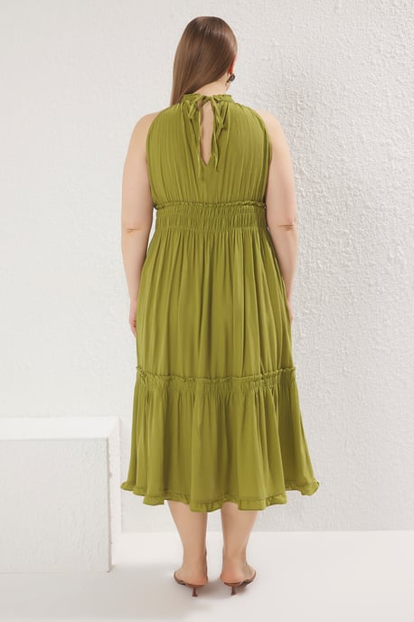 Trendyol Curve Damen Khaki Einfarbig Midi Ärmellos Casual A-Linie Große Größen Kleid - Image 3