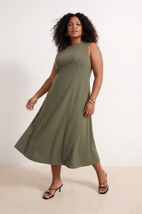 Trendyol Curve Damen Khaki Einfarbig Midi Ärmellos Casual A-Linie Große Größen Kleid - Image 1