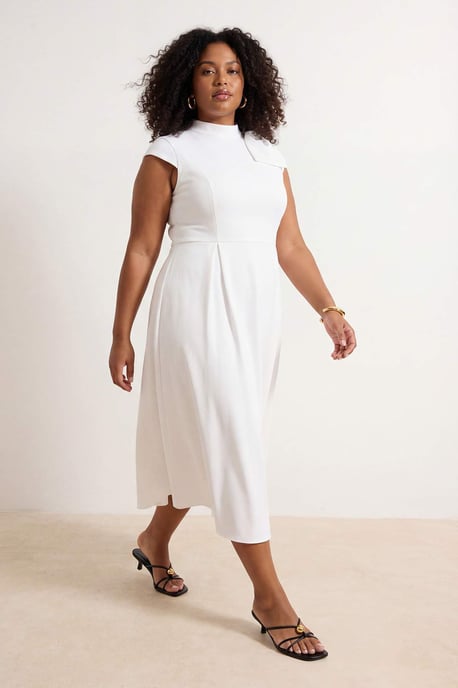 Trendyol Curve Damen Weiß Einfarbig Midi Kurz Party Skater Große Größen Kleid - Image 6