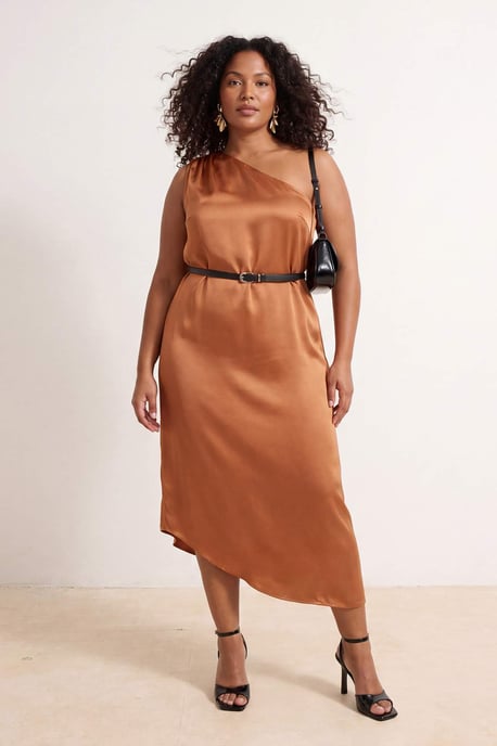 Trendyol Curve Damen Braun Einfarbig Midi Ärmellos Party A-Linie Große Größen Kleid - Image 6