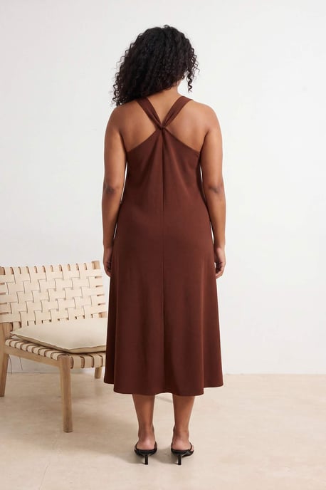 Trendyol Curve Damen Braun Einfarbig Midi Ärmellos Casual A-Linie Große Größen Kleid - Image 2