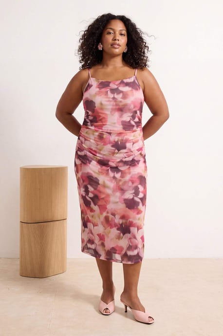 Trendyol Curve Damen Rosa Geblümt Midi Ärmellos Gerade Große Größen Kleid - Image 2