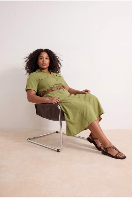 Trendyol Curve Damen Khaki Einfarbig Midi Kurz Casual A-Linie Große Größen Kleid - Image 2