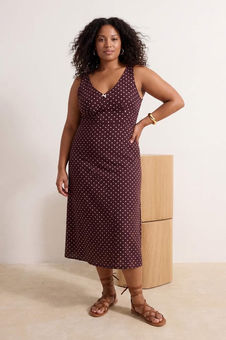 Trendyol Curve Damen Braun Gepunktet Midi Ärmellos Casual A-Linie Große Größen Kleid - Image 2