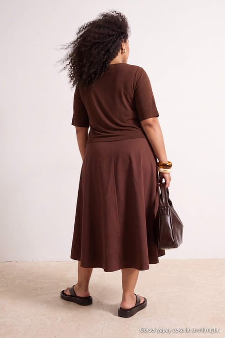 Trendyol Curve Damen Braun Einfarbig Midi Kurz Gerade Große Größen Kleid - Image 2