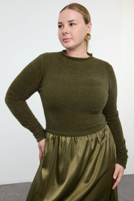 Trendyol Curve Damen Khaki Einfarbig Midi Lang Casual Skater Große Größen Kleid - Image 5