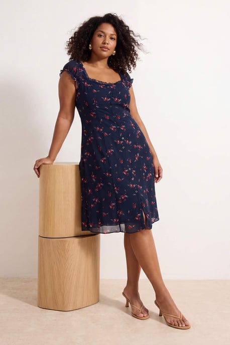 Trendyol Curve Damen Dunkelblau Geblümt Midi Kurz Casual A-Linie Große Größen Kleid - Image 1