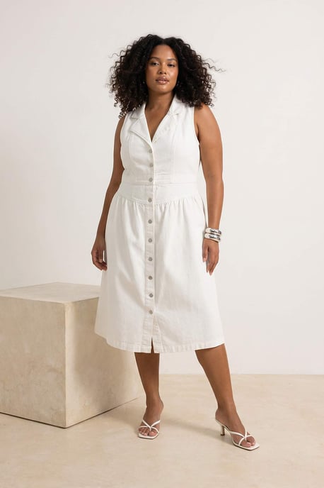 Trendyol Curve Damen Ecru Einfarbig Midi Ärmellos Casual A-Linie Große Größen Kleid - Image 2