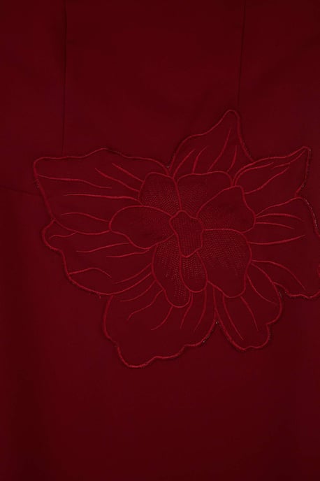 Trendyol Curve Damen Bordeaux Strukturiert Midi Ärmellos Bodycon Große Größen Kleid - Image 4