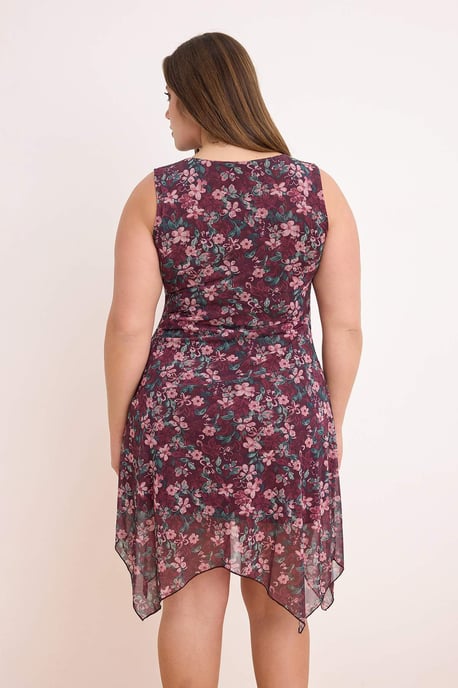 Trendyol Curve Damen Bordeaux Geblümt Midi Ärmellos Casual A-Linie Große Größen Kleid - Image 4