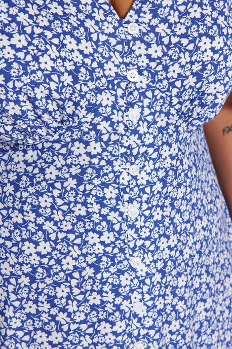 Trendyol Curve Damen Dunkelblau Geblümt Midi Kurz Casual Hemdblusenkleid Große Größen Kleid - Image 4