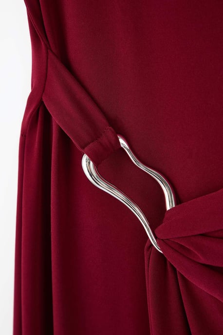 Trendyol Curve Damen Bordeaux Einfarbig Midi Ärmellos Casual Bodycon Große Größen Kleid - Image 5