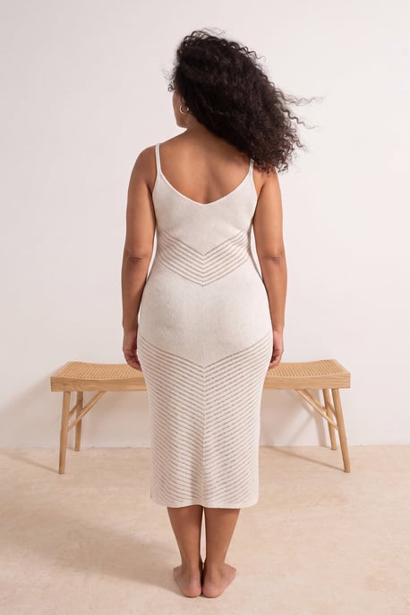 Trendyol Curve Damen Ecru Lochmuster Midi Ärmellos Strandmode A-Linie Große Größen Kleid - Image 3