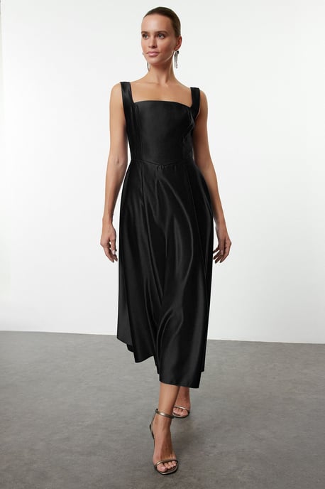TRENDYOLMİLLA Damen Schwarz Einfarbig Midi Ärmellos Elegant/Abend Skater Kleider - Image 1