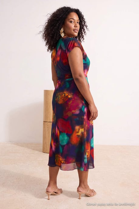 Trendyol Curve Damen Mehrfarbig Geblümt Midi Ärmellos Casual A-Linie Große Größen Kleid - Image 3