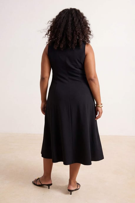 Trendyol Curve Damen Schwarz Einfarbig Midi Ärmellos Casual A-Linie Große Größen Kleid - Image 2
