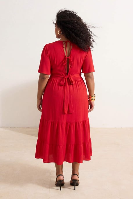 Trendyol Curve Damen Rot Einfarbig Midi Kurz Casual A-Linie Große Größen Kleid - Image 2