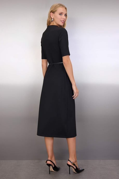 TRENDYOLMİLLA Damen Schwarz Einfarbig Midi Kurz Abend / Alltag A-Linie Kleider - Image 3