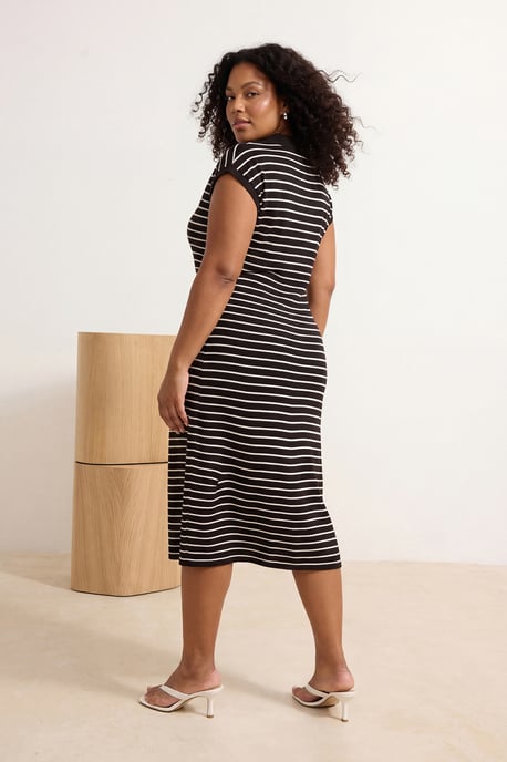 Trendyol Curve Damen Schwarz Gestreift Midi Kurz Casual A-Linie Große Größen Kleid - Image 5