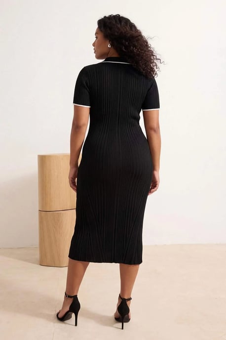Trendyol Curve Damen Schwarz Einfarbig Midi Kurz Casual Bodycon Große Größen Kleid - Image 2