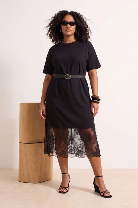 Trendyol Curve Damen Schwarz Einfarbig Midi Kurz Gerade Große Größen Kleid - Image 1