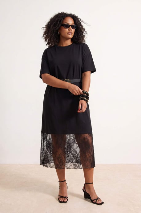 Trendyol Curve Damen Schwarz Einfarbig Midi Kurz Gerade Große Größen Kleid - Image 6