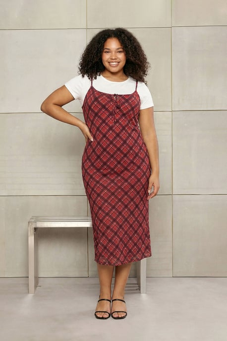 Trendyol Curve Damen Rot Kariert Midi Ärmellos Casual A-Linie Große Größen Kleid - Image 6