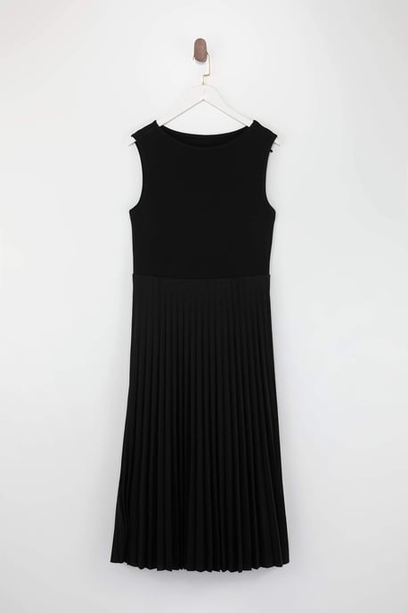 Trendyol Curve Damen Schwarz Einfarbig Midi Ärmellos Casual A-Linie Große Größen Kleid - Image 3