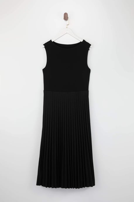 Trendyol Curve Damen Schwarz Einfarbig Midi Ärmellos Casual A-Linie Große Größen Kleid - Image 5