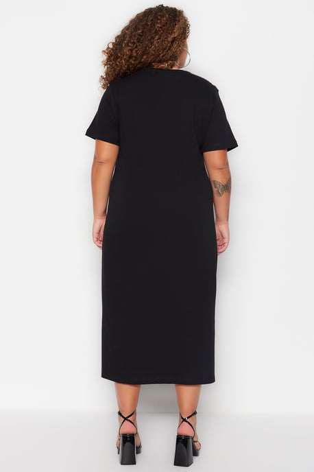 Trendyol Curve Damen Schwarz Einfarbig Midi Kurz Casual Gerade Große Größen Kleid - Image 5