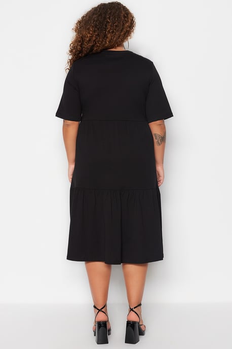 Trendyol Curve Damen Schwarz Einfarbig Midi Kurz Casual A-Linie Große Größen Kleid - Image 4