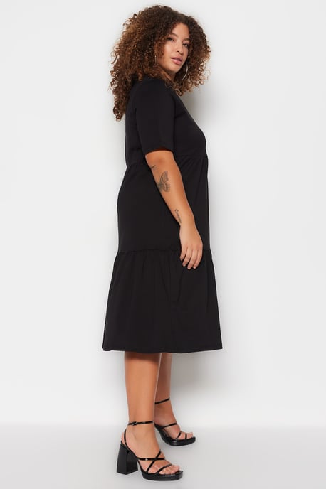 Trendyol Curve Damen Schwarz Einfarbig Midi Kurz Casual A-Linie Große Größen Kleid - Image 6